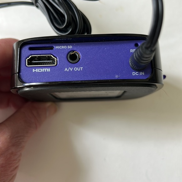 Roku 2 XD streaming box-power cord and New remote -Netflix-Amazon-Sling-CBS - Picture 4 of 6